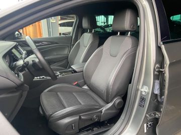 Opel Insignia - 11