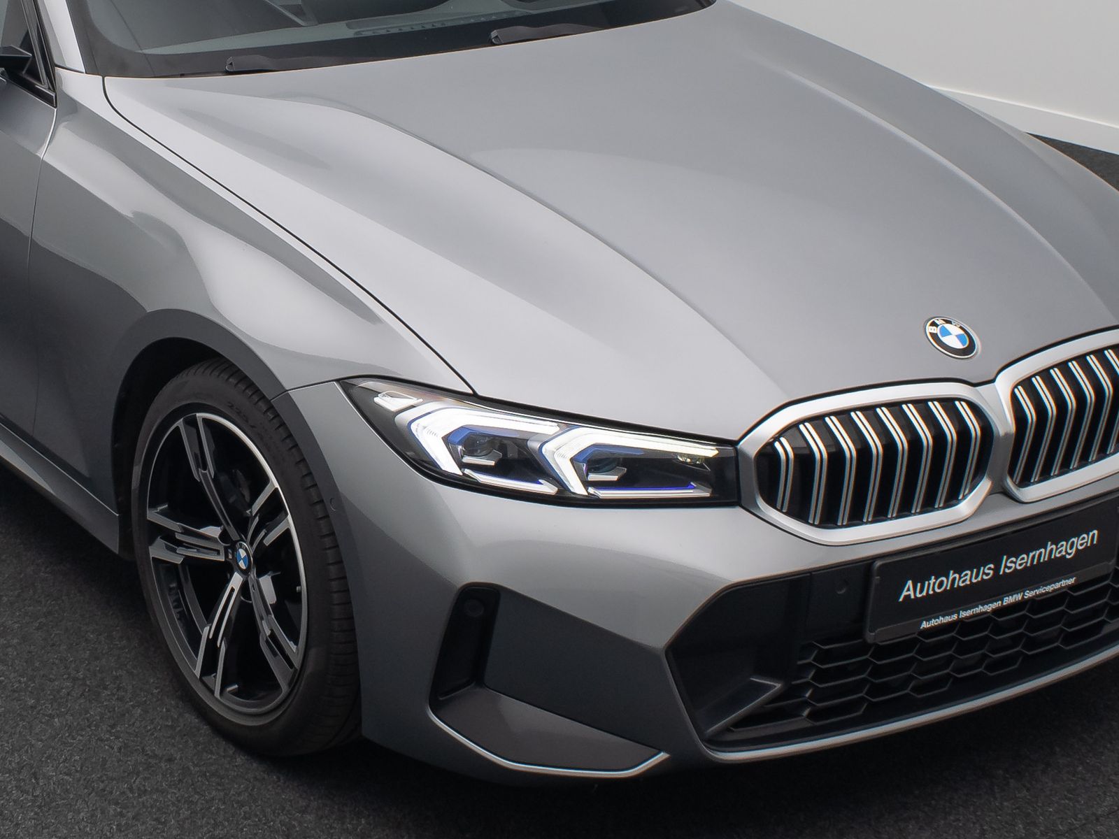 Fahrzeugabbildung BMW 320d M Sport HUD DAB Kamera HiFi Fernlic Komfort