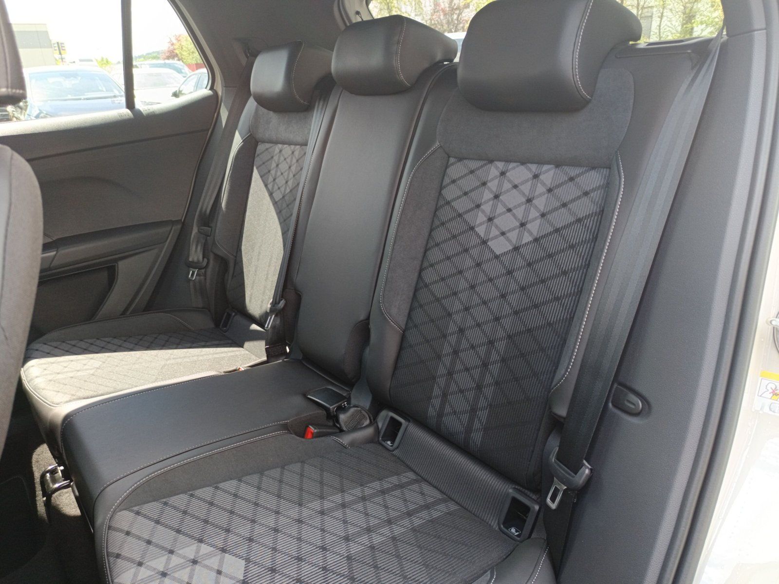 Volkswagen T-Cross - Bild 13