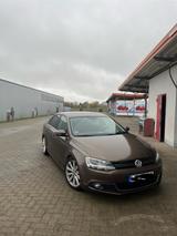 Volkswagen VW Jetta 2.0 TDI  Highline 14OPS Top Zustand  - Volkswagen Jetta aus 2012 mit Diesel-Antrieb