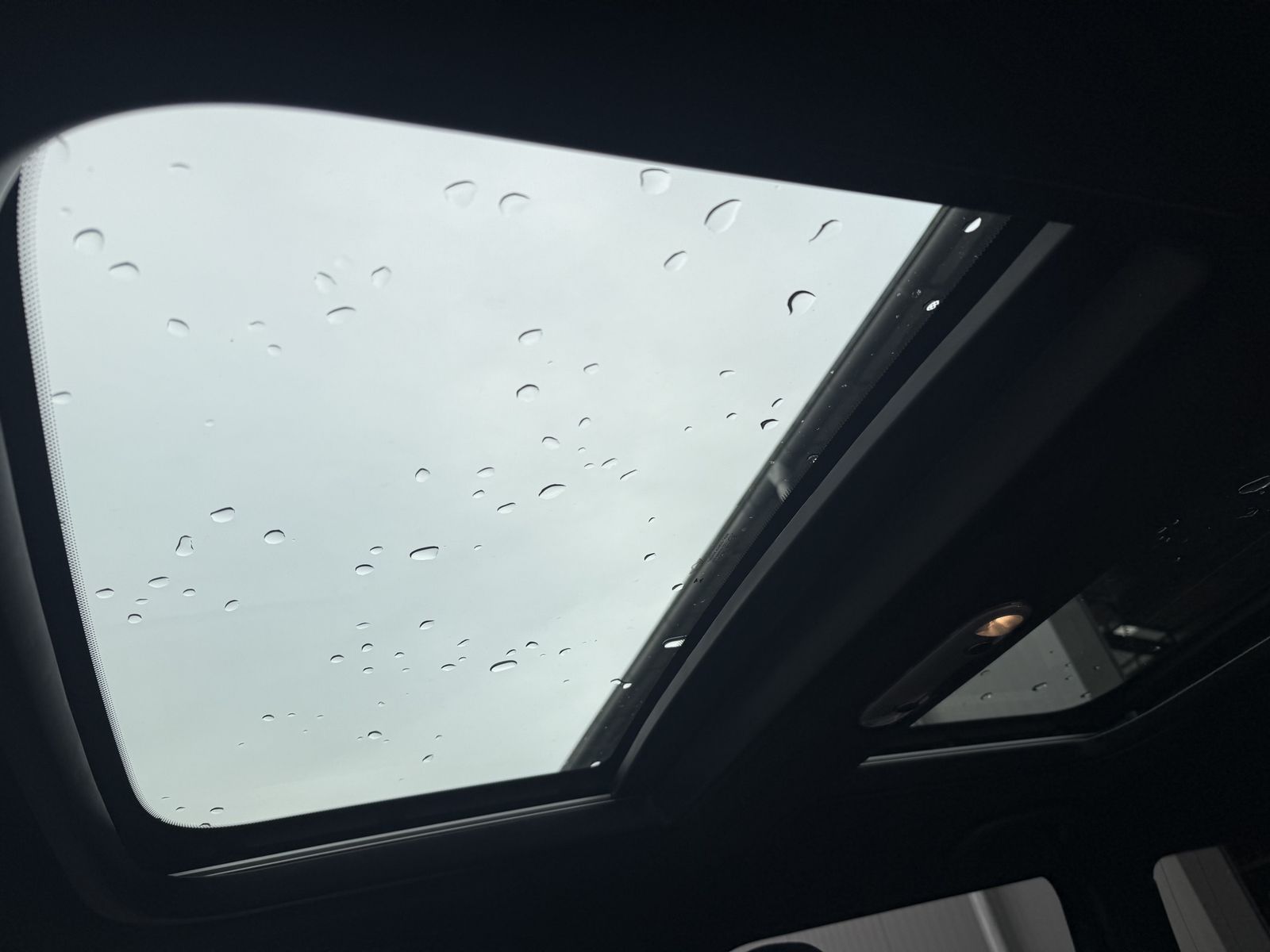 Fahrzeugabbildung MINI Cooper S Clubman Aut. NAV+LED+PANO+DIGDISPLAY+PP