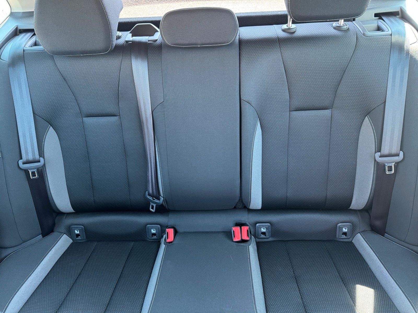 Fahrzeugabbildung SKODA Kamiq Ambition Tour 1.5 TSI
