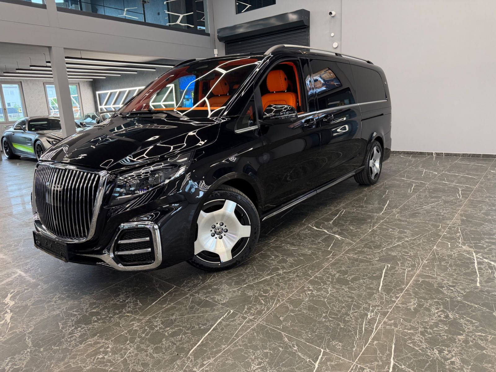 Mercedes-Benz LUXURY  NEW DESIGN ORANGE 2026 Diesel imagem 2