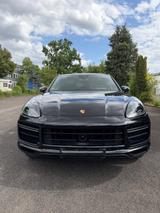 Porsche Cayenne Turbo Turbo - Porsche Cayenne mit Benzin-Antrieb: Sportwagen