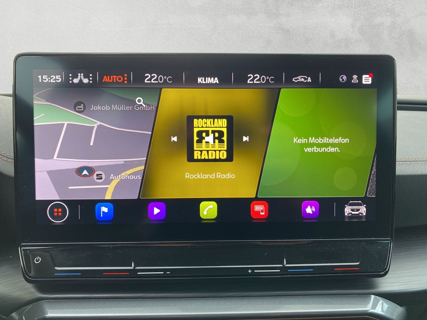 Fahrzeugabbildung CUPRA Formentor Basis 1.5 TSI EU6d AD* AHK* Navi *Memo