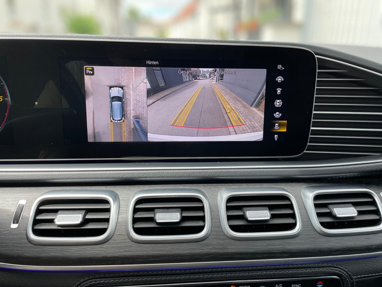 Fahrzeugabbildung Mercedes-Benz GLE 400d 4MATIC |AMG|HUD|Burmester|Pano|360°|AHK