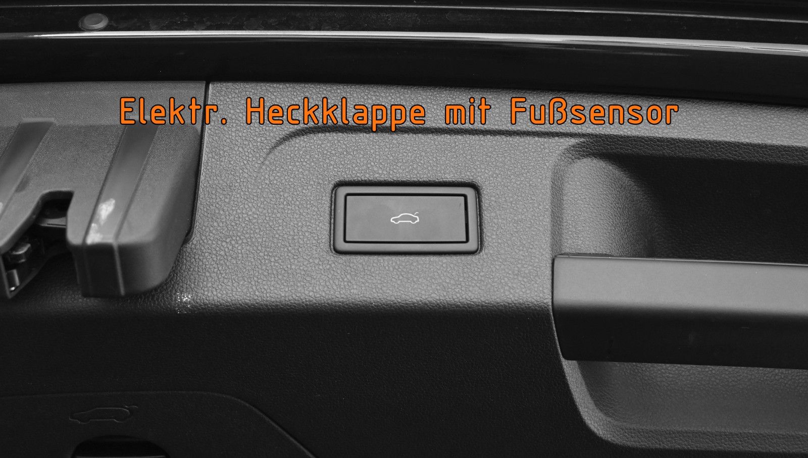 Fahrzeugabbildung Volkswagen Touran 1.5 TSI DSG °ACC°AHK°PANO°STHZ°DYNAUDIO°