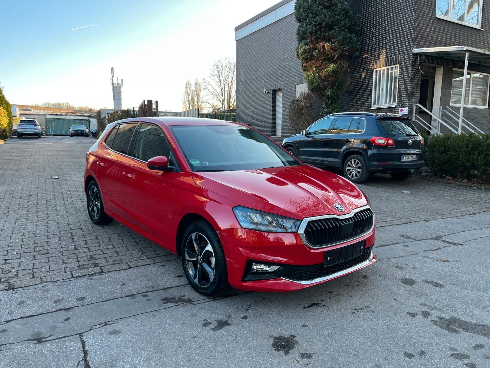 Skoda Fabia Tour *KLIMA*LED*BT*SHZ*NAVI*DSG*