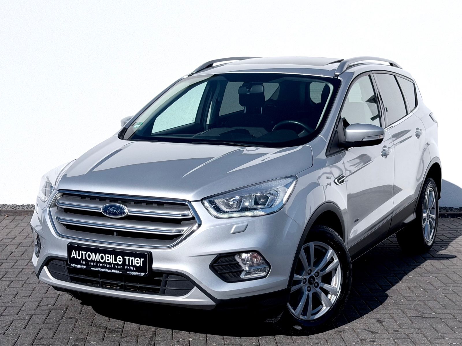 Ford Kuga - 1