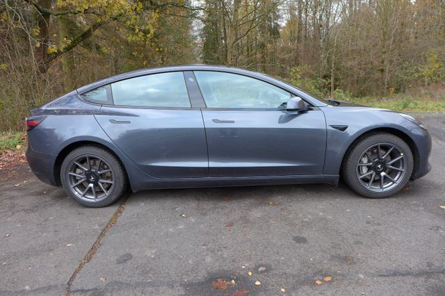 Tesla Model 3 Hinterradantrieb RWD RWD