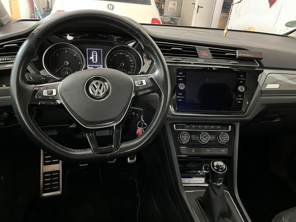 Image of Volkswagen Touran