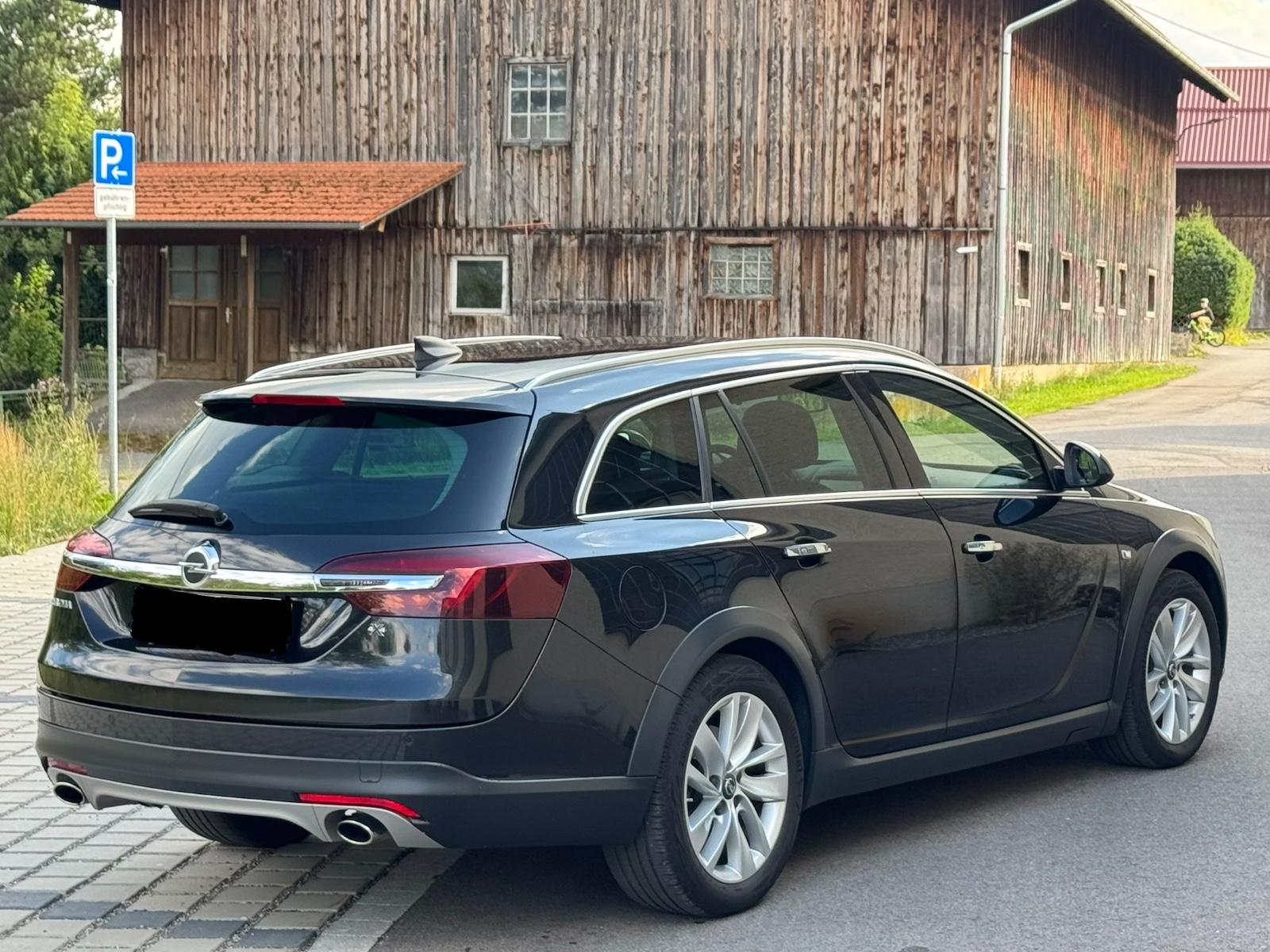 Opel Insignia 2015 — engine 1.998 cm³, 250 HP (184kW)