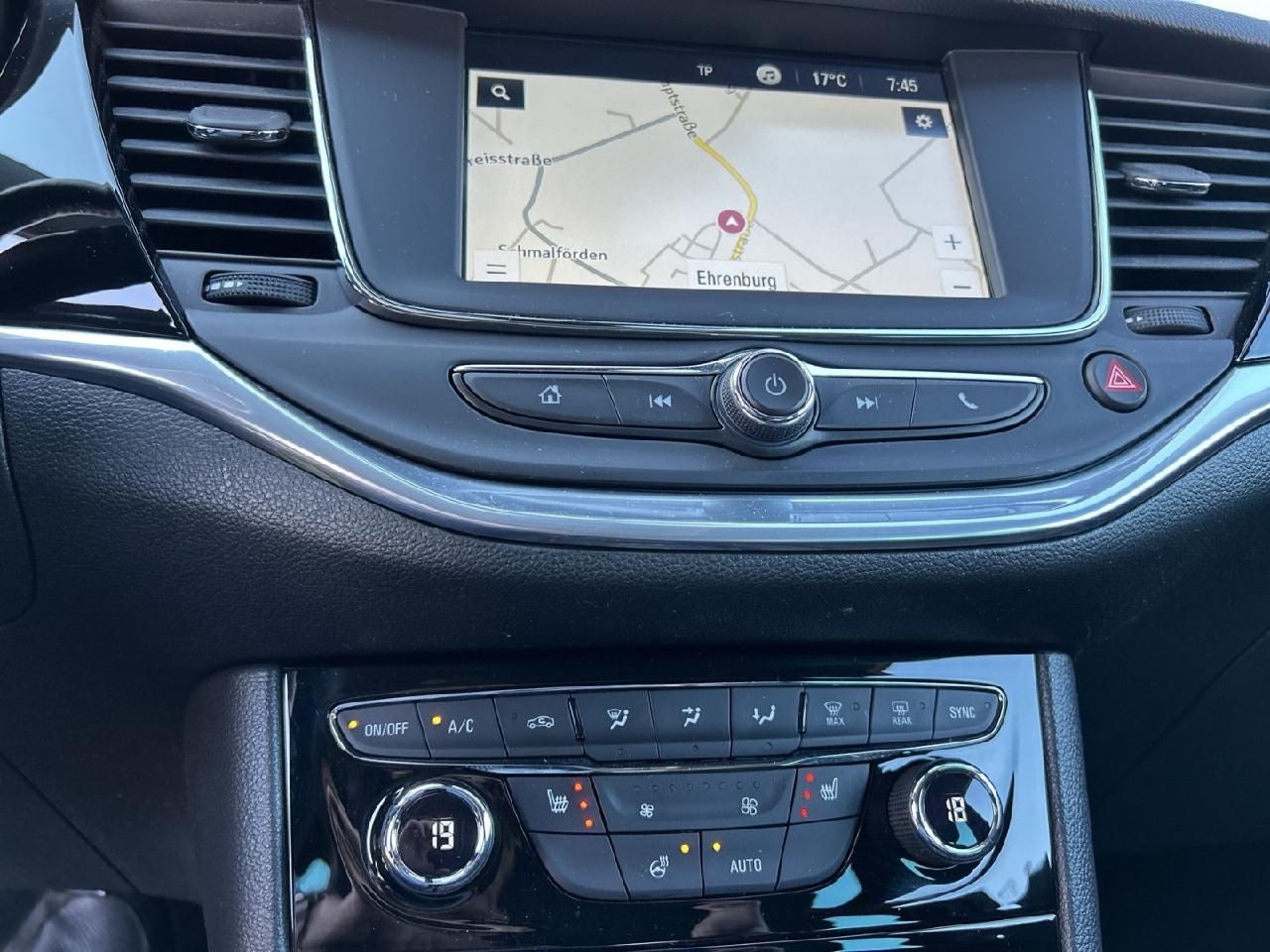 Fahrzeugabbildung Opel Astra K Lim. 5-trg. Innovation