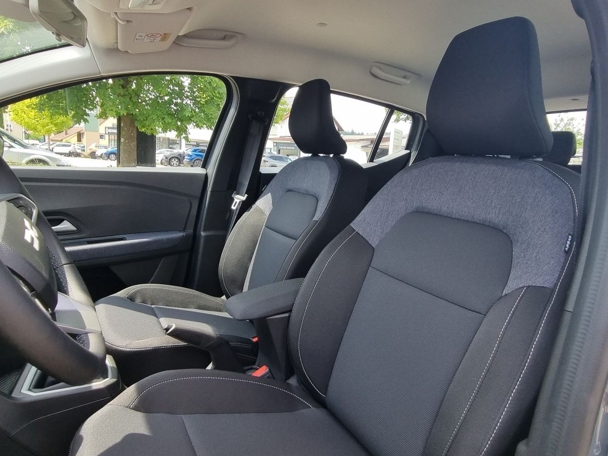 Fahrzeugabbildung Dacia Sandero Expression TCe 100