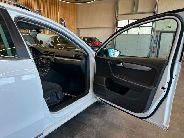 MYAUTOCENTER – Gebraucht- und Jahreswagen mit Werkstattservice in Pfaffenhofen Volkswagen Passat Variant Business Edition BMT *NAVI*XENON*