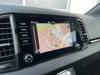 Skoda Karoq 1.5 TSI DSG Sportline NAV AHK MATRIX 5JGAR bei Autohaus Landmann & Maier OHG