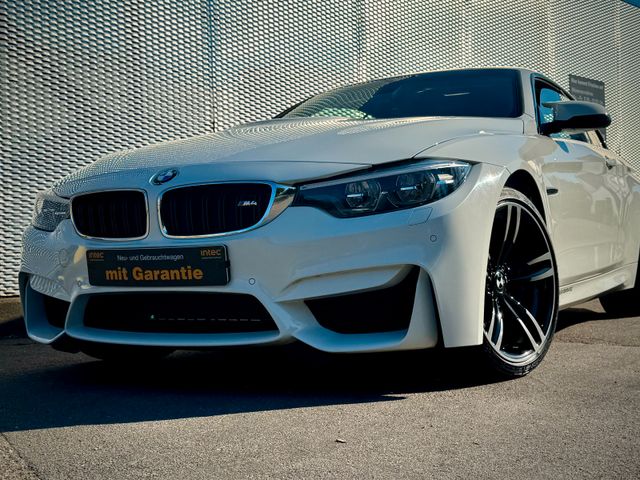 BMW M4 Cabrio Competition  1 Hand