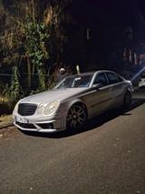 Mercedes-Benz E 500 v8 4 matic sound remus auspuff amg front  - gebrauchte Mercedes-Benz E 500 aus dem Jahr 2005