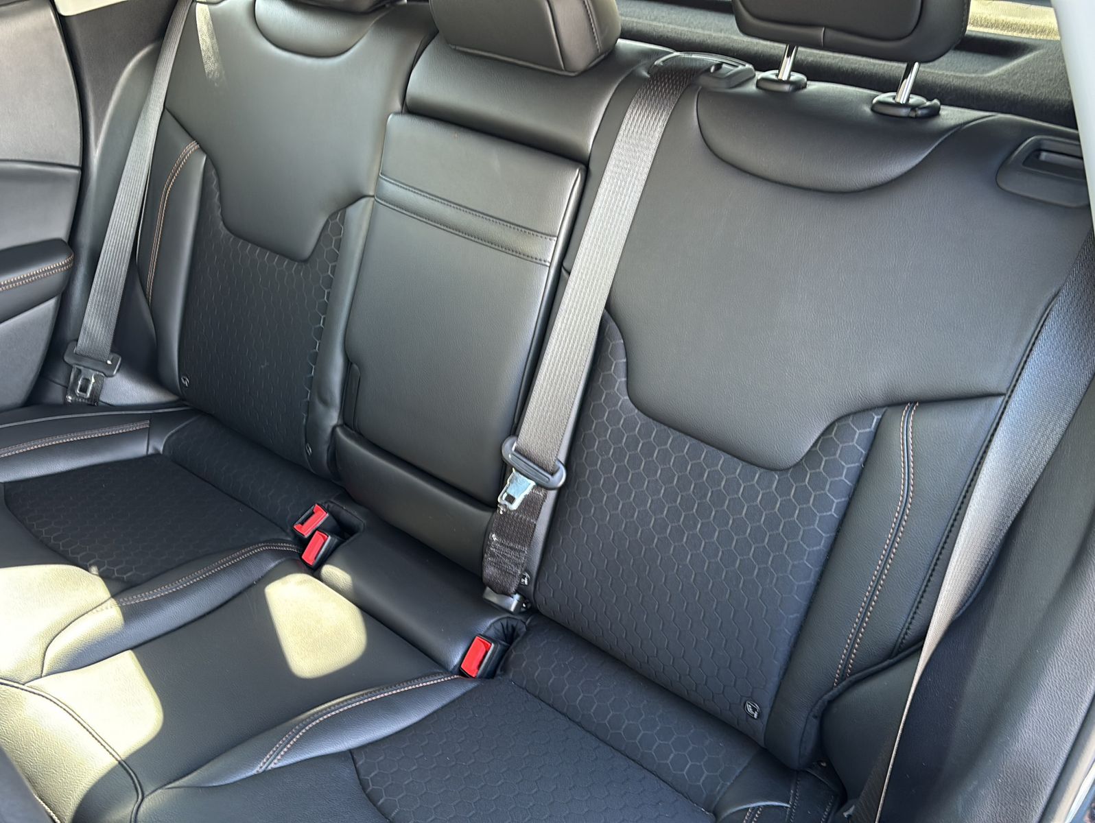 Fahrzeugabbildung Jeep Compass Limited FWD