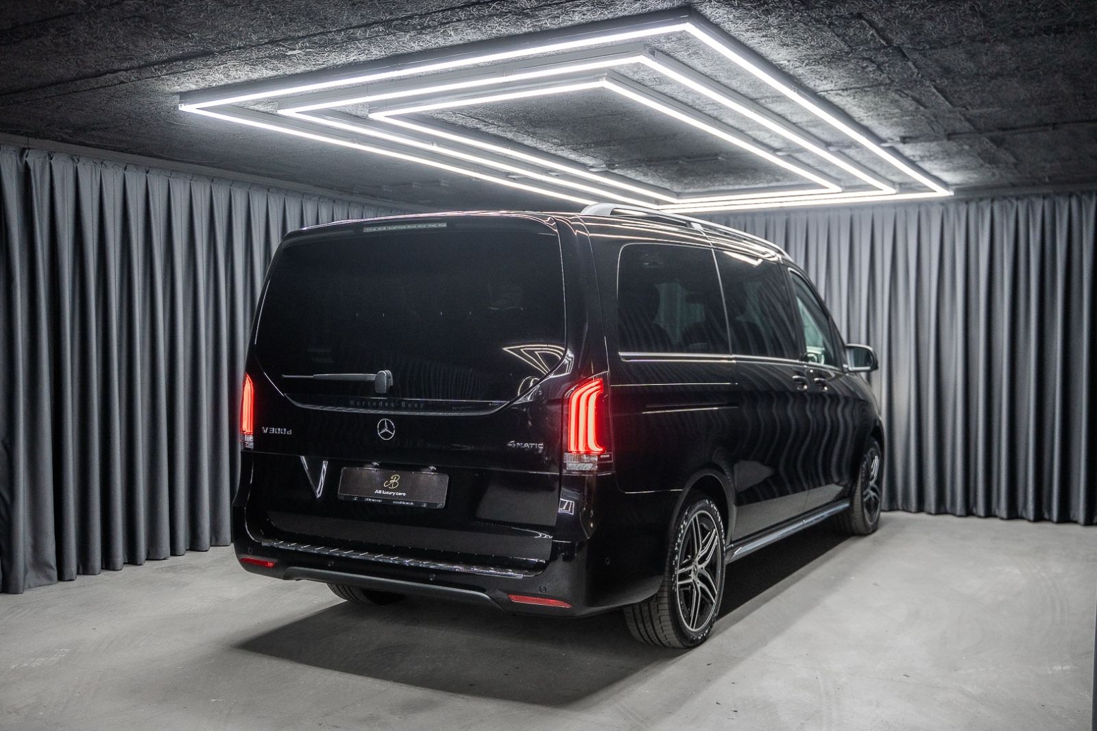Fahrzeugabbildung Mercedes-Benz V300d EXCLUSIVE 4M Lang AIRMATIC Luxus*VIP*25