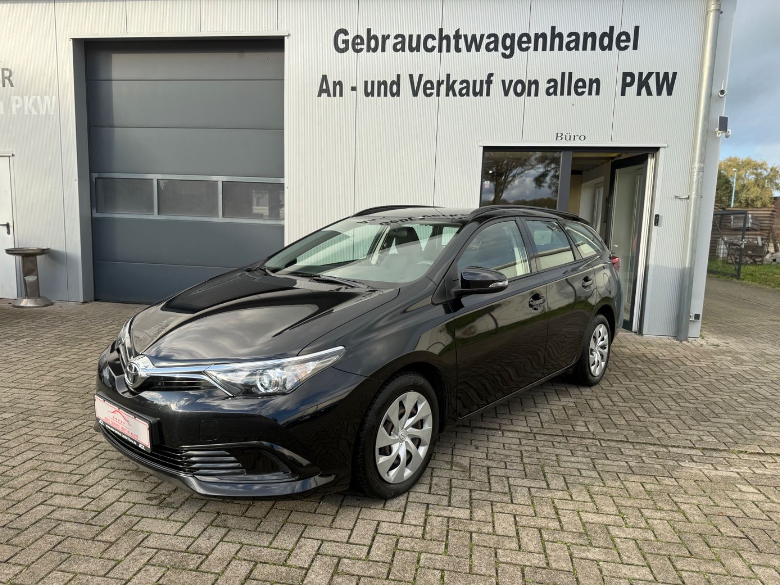 TOYOTA Auris