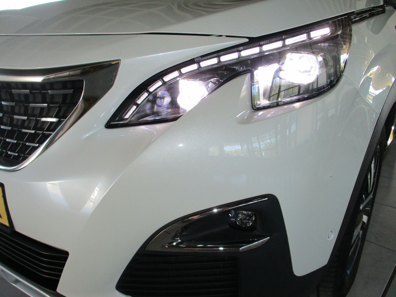 Peugeot 3008 Allure 1,6 180 PS GT-Line AHZV Navi LED imagem 2