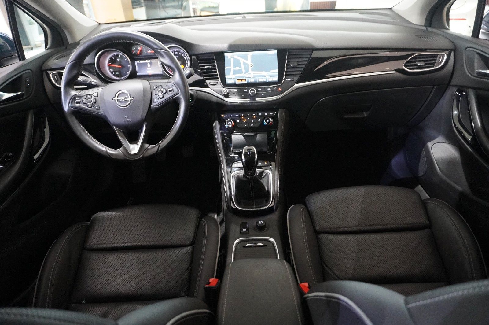 Fahrzeugabbildung Opel Astra K Lim. 1.6D INNOV. NAVI/LED/KAMERA/SPORT