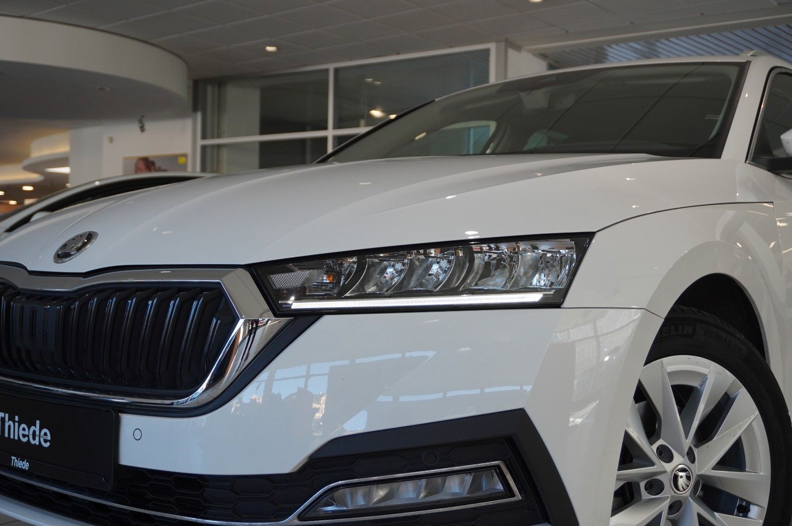 Fahrzeugabbildung SKODA Octavia COMBI 2.0D STYLE NAVI/LED/VIRTU./SHZ/DAB