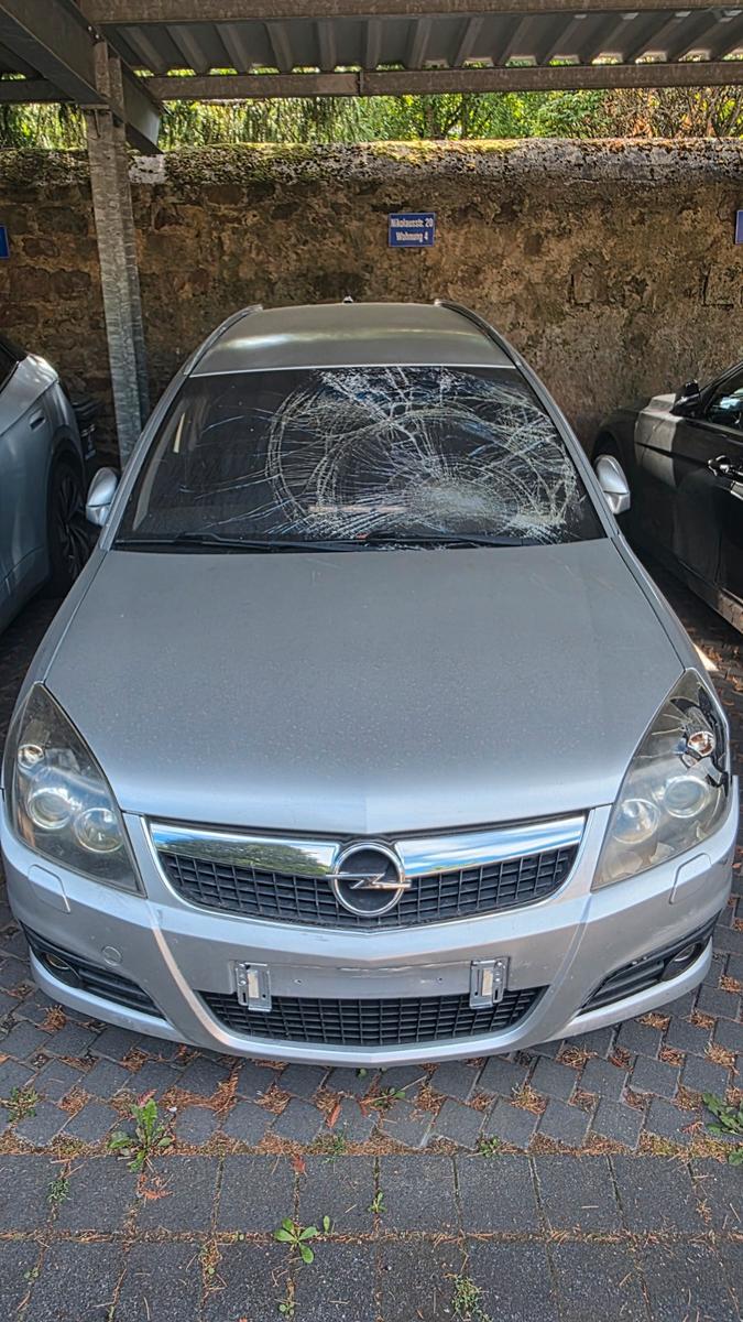Opel Vectra 2006 — engine 2.198 cm³, 155 HP (114kW)