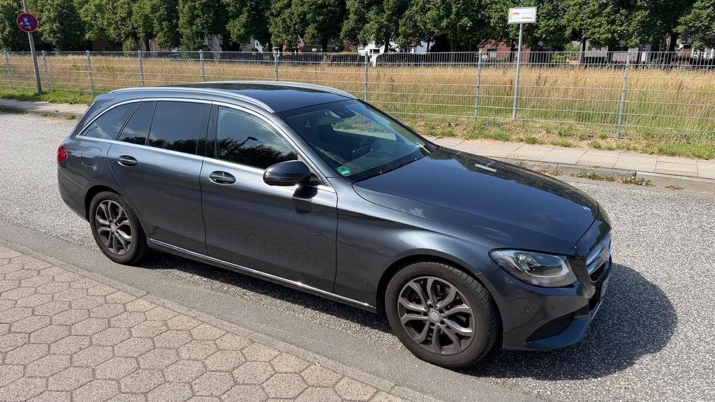 Image of Mercedes-Benz C 220