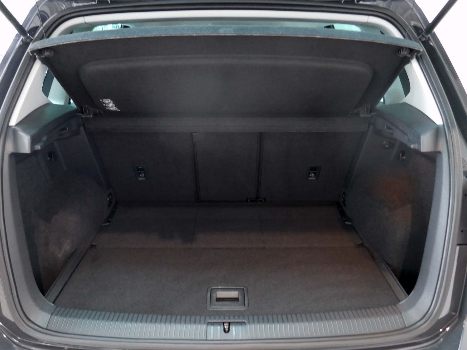 Fahrzeugabbildung Volkswagen Golf  Sportsvan SOUND 2.0 TDI DSG | Xenon RFK AC