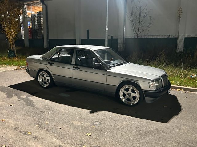 Mercedes-Benz W201 190E 1.8L 4-Gang *17-zo...