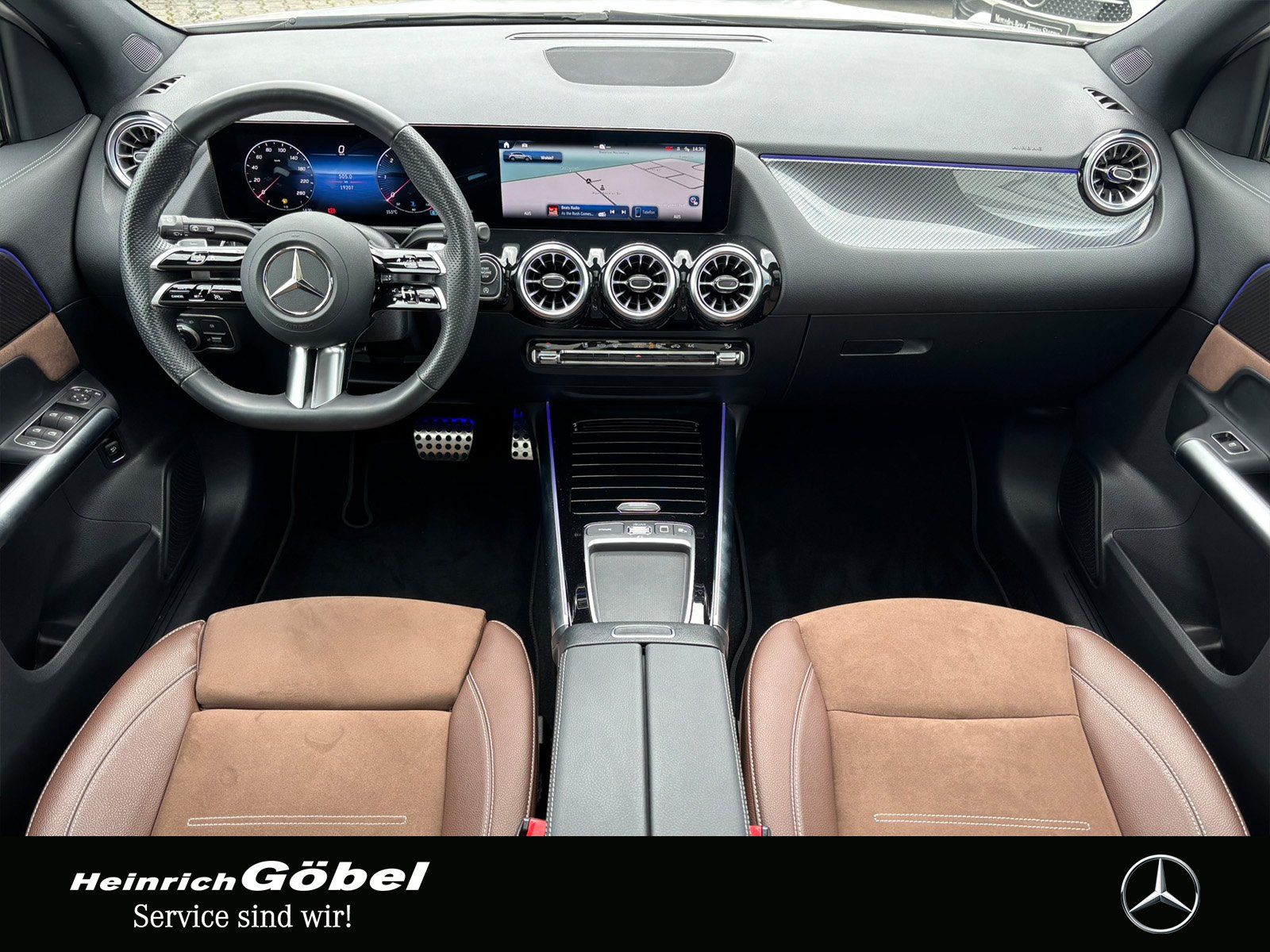 Fahrzeugabbildung Mercedes-Benz GLA 220 d 4M AMG*PANO*AHK*DISTRONIC*360°K*20ZOLL