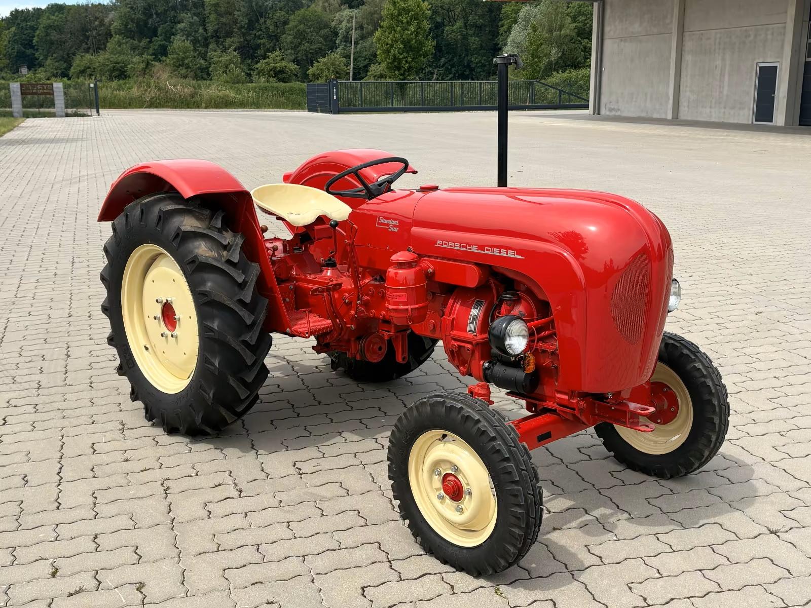 Porsche Standard Star Typ 238