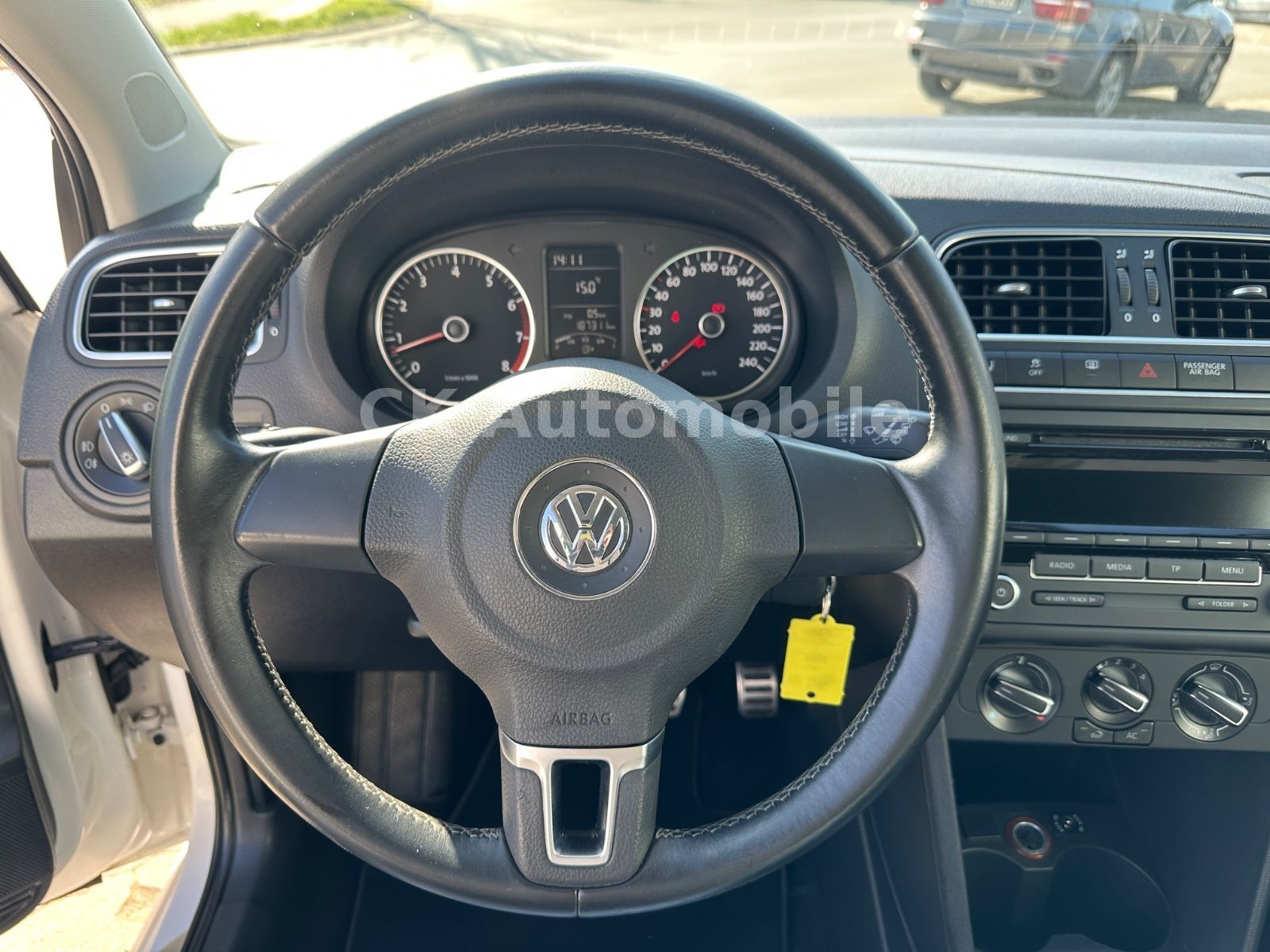 Fahrzeugabbildung Volkswagen Polo V Style 1.2 TSI/Klima/Bi-Xenon/Tempomat/PDC