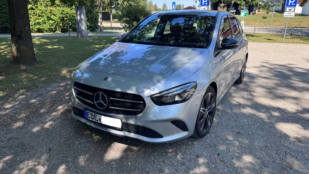 Image of Mercedes-Benz B 180