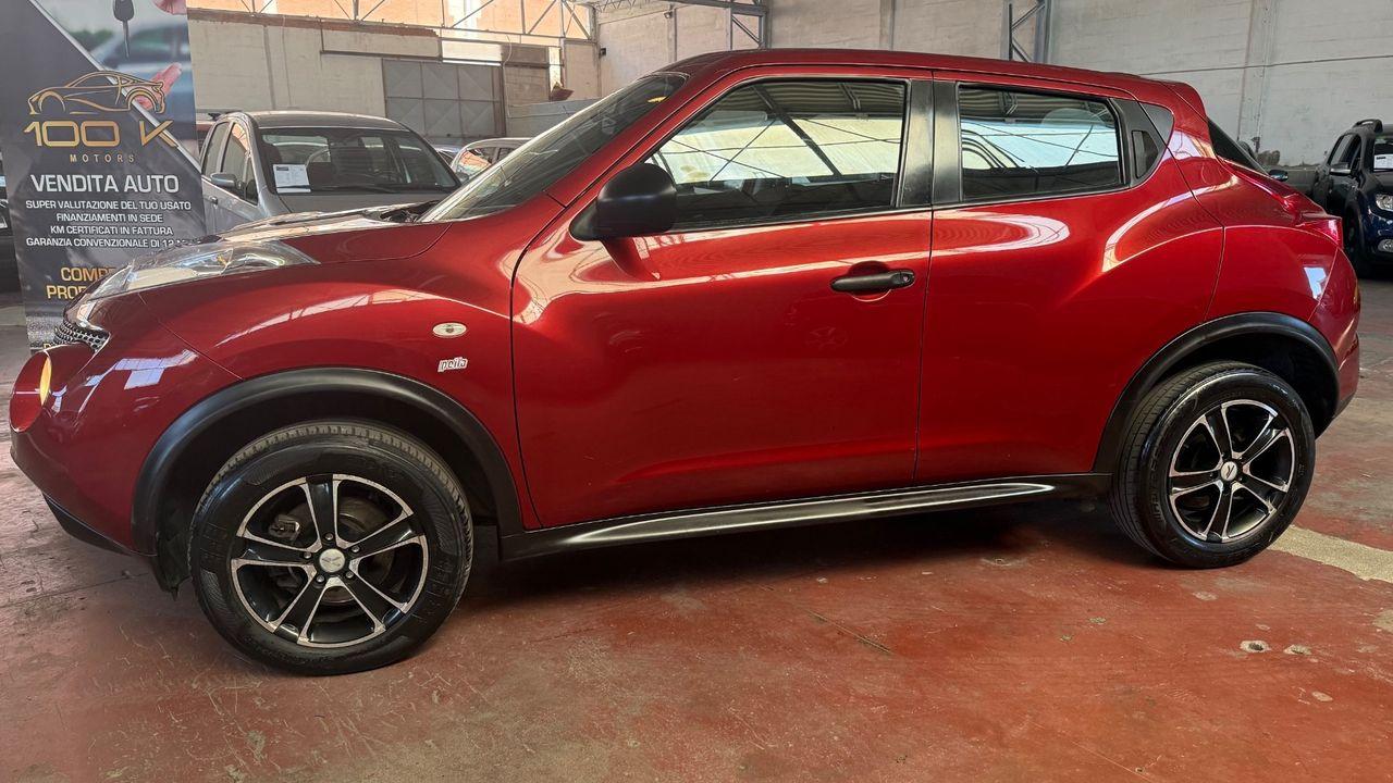 Nissan Juke 2013 — rear view
