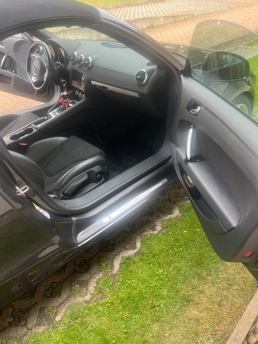 Audi TT Roadster 2.0 TFSI -