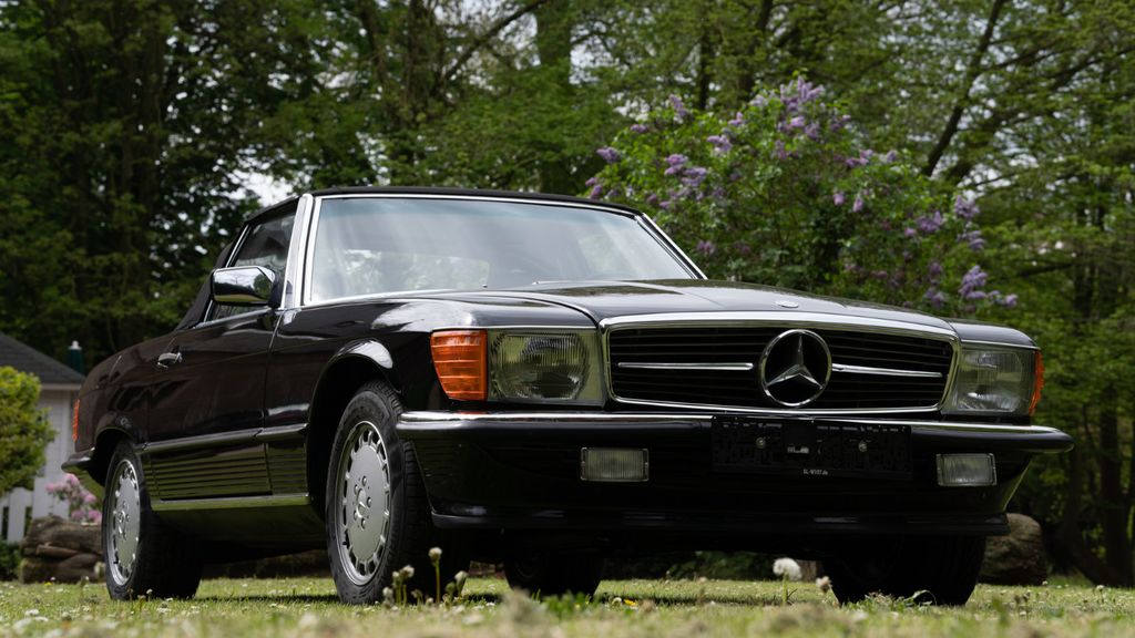 Mercedes-Benz SL 560