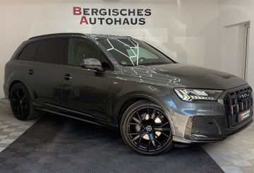 Audi Q7 - 1