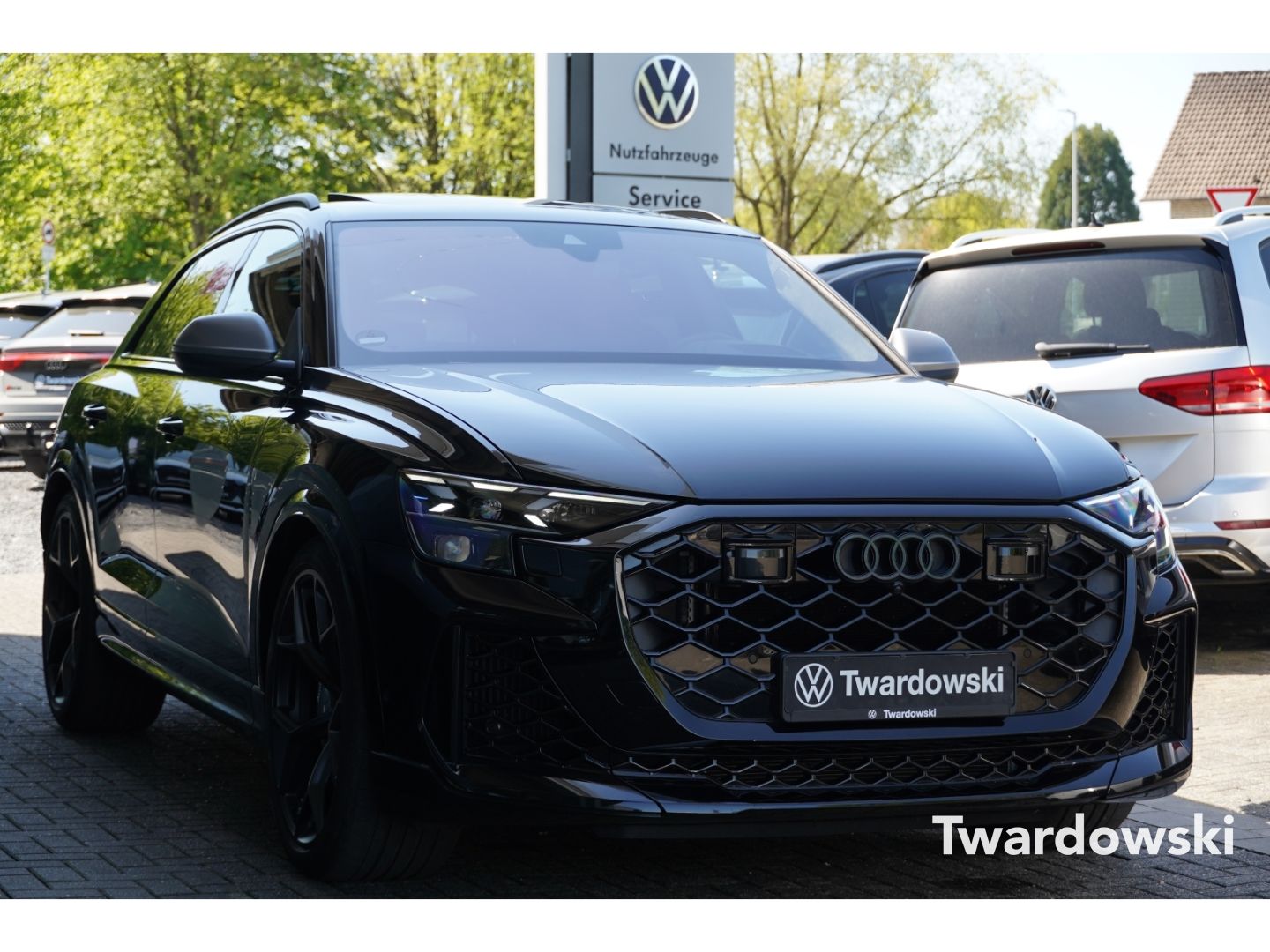 AUDI RSQ8 Performance Matrix Keramik HUD AHK 305 KMH 