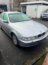 BMW 523i Viele Teile neu/ Zyl.Kopfdichtung defekt  - BMW 523 aus 1998