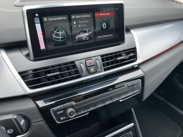 Fahrzeugabbildung BMW 220 Gran Tourer Sport Line Autom. AHK, Navi, Pan