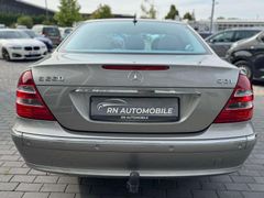 Fahrzeugabbildung Mercedes-Benz E 220 E 220 CDI Avantgarde Rentnerfahrzeug