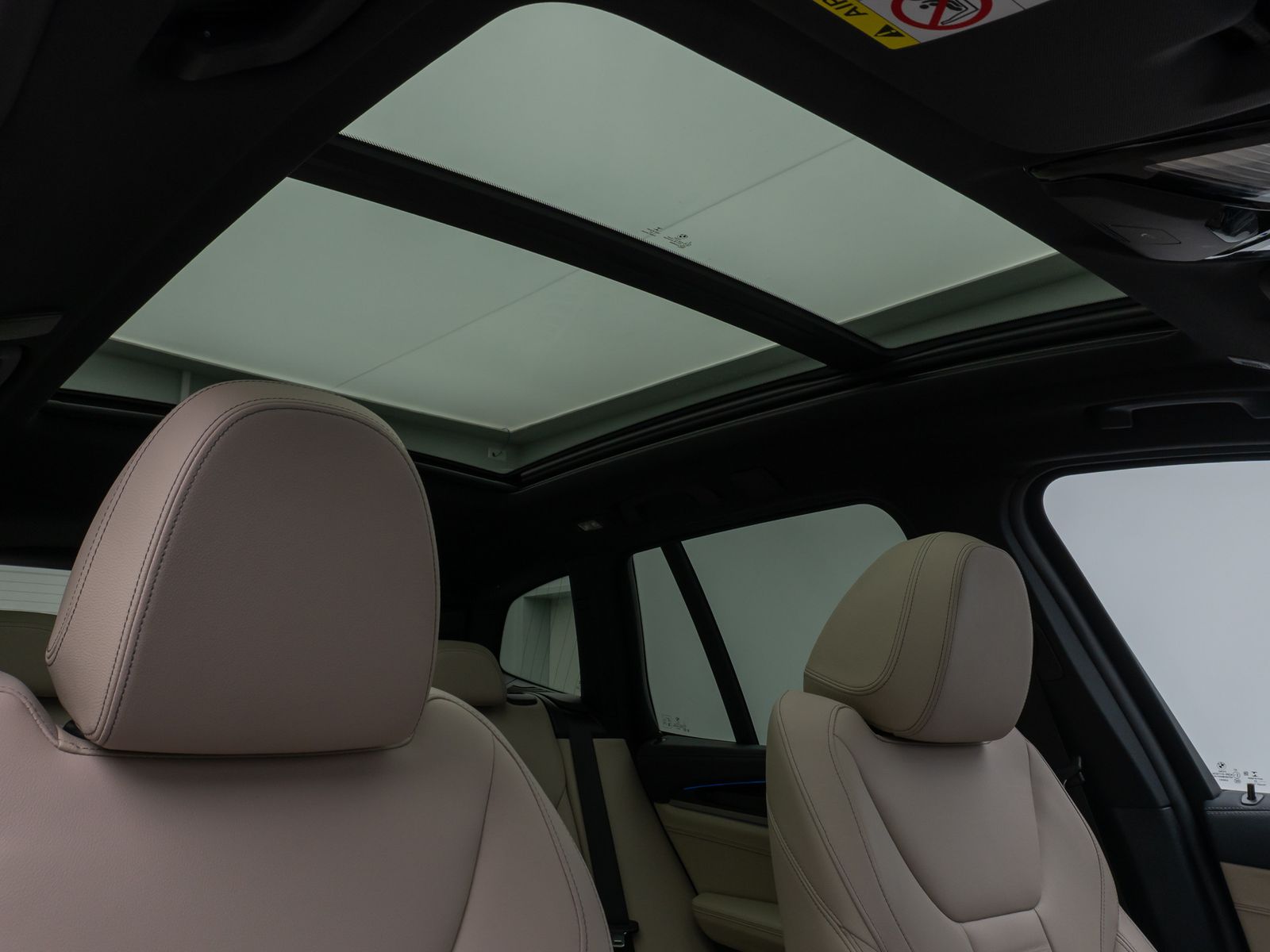 Fahrzeugabbildung BMW iX3 Impressive M Sport Panorama Laser HUD H/K