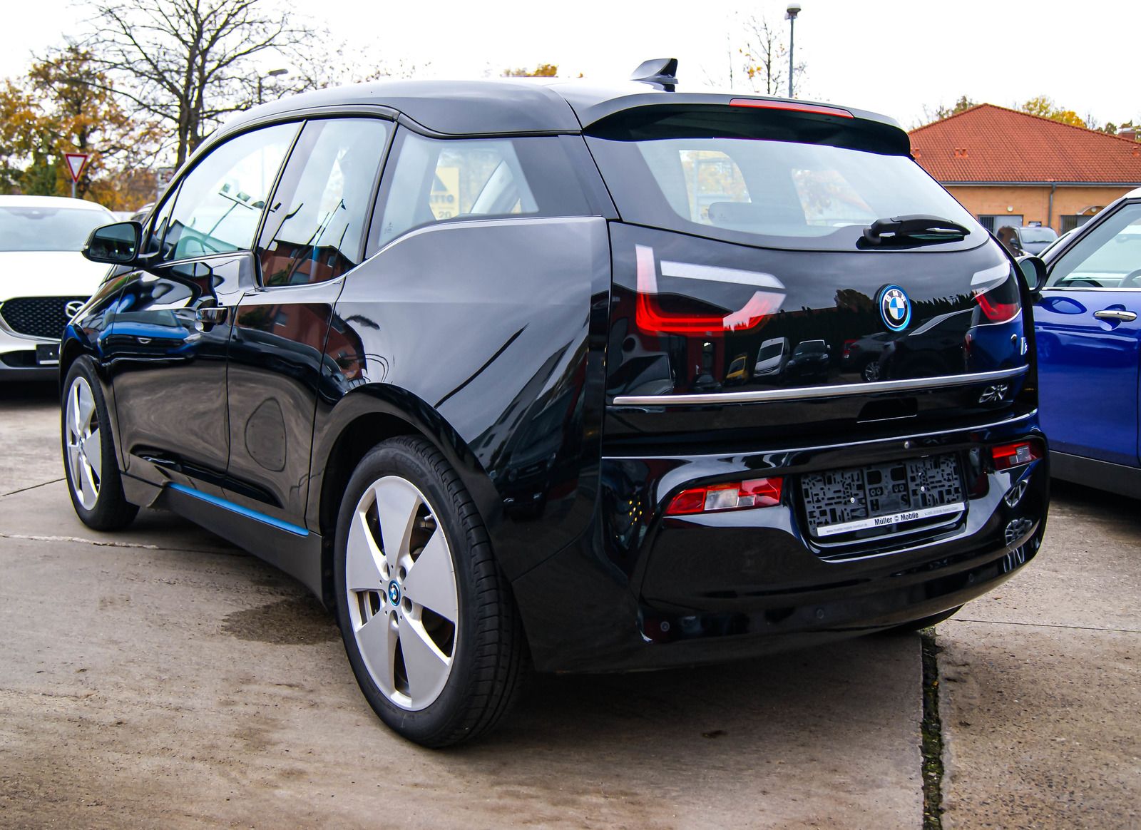 Fahrzeugabbildung BMW i3 (120Ah) PARKASSYST NAVIGATION KAMERA 3.900 Km