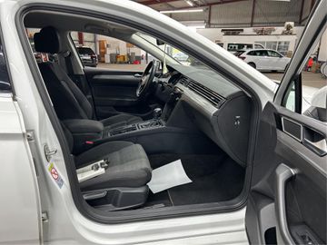 Volkswagen Passat Variant - 11