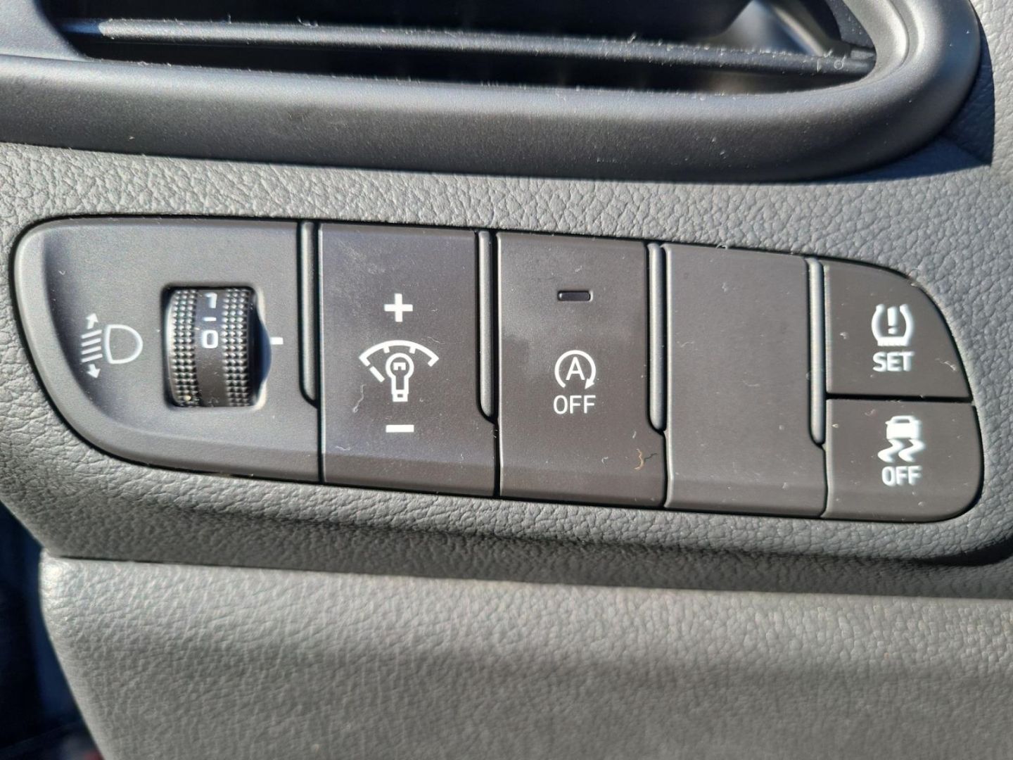 Fahrzeugabbildung Hyundai i30 ADVANTAGE 1.0 AUT. PLUS-P+ALLWETTER+TEMPOMAT