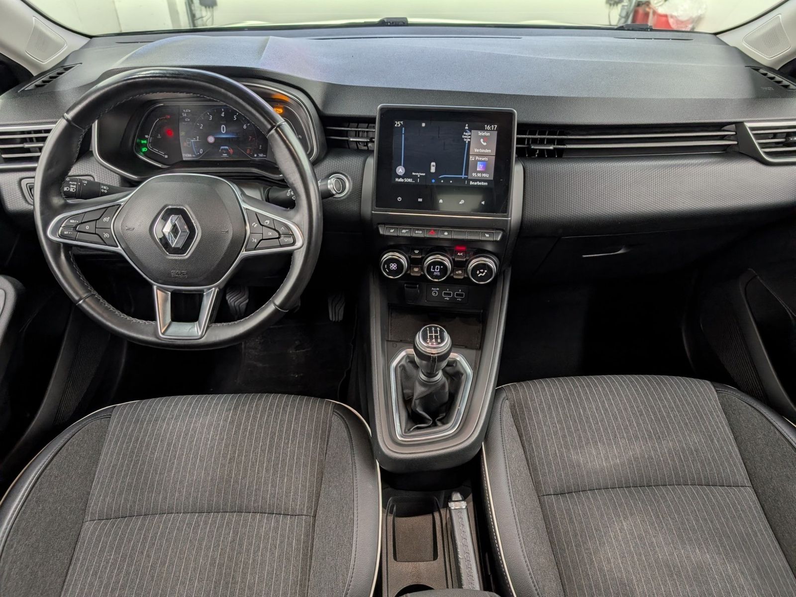 RENAULT Clio TCe 100 Intens Navi SHZ Kamera – Bild 12