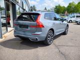 Volvo XC60 Plus Dark AWD B5 Benzin EU6d Allrad Leder d - : Geländewagen, Awd